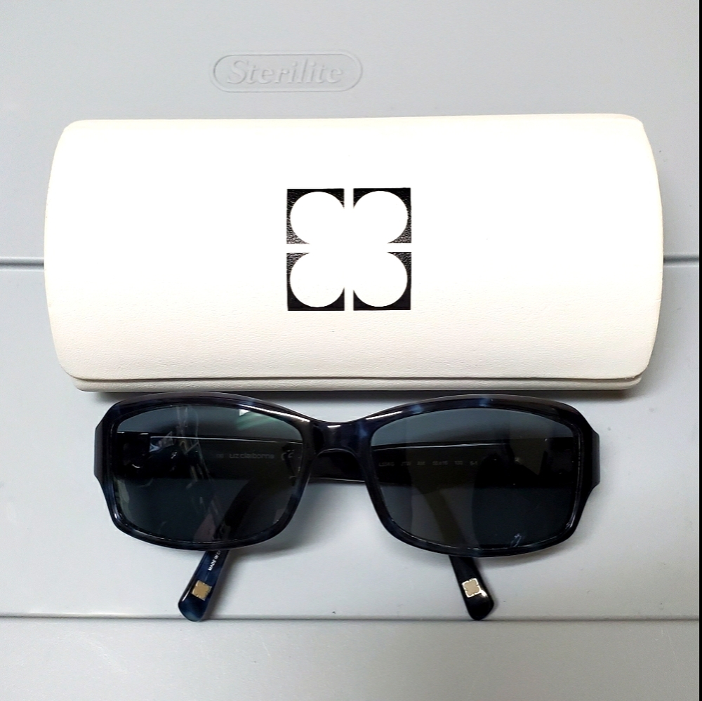 Designer prescription sunglasses w/ leather case